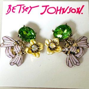 BETSEY JOHNSON Bee Cluster Stud Earrings
